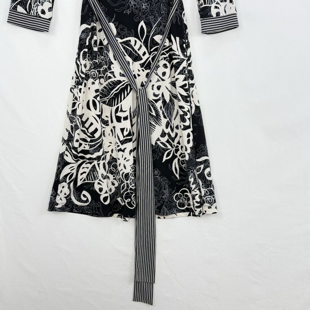 BCBGMAXAZRIA Dress Women's Médium Black Floral V Neck Belted Jersey 3/4 Sleeve - Picture 6 of 16